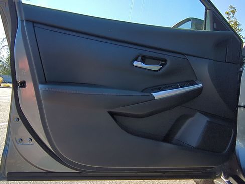 Used 2022 Nissan Sentra SR w/ Electronics Package image 14