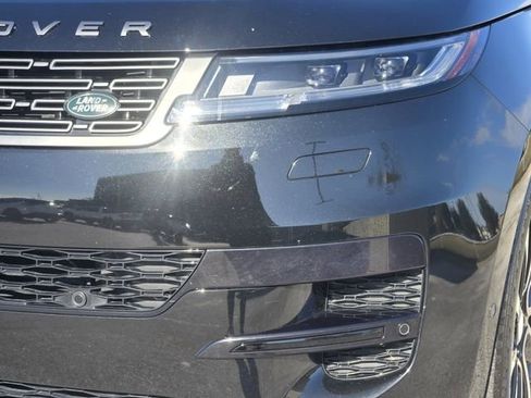 Used 2023 Land Rover Range Rover Sport SE image 9
