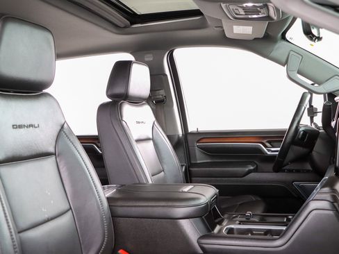 Used 2024 GMC Sierra 2500 Denali w/ Denali Reserve Package image 32