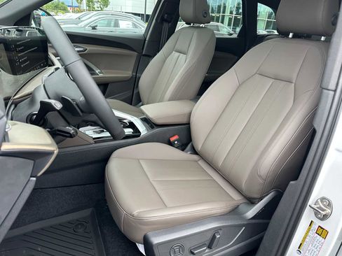 New 2025 Audi Q5 Premium image 21