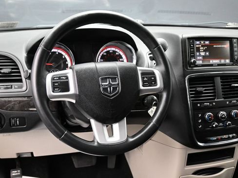 Used 2017 Dodge Grand Caravan SE w/ Power Window Group image 27