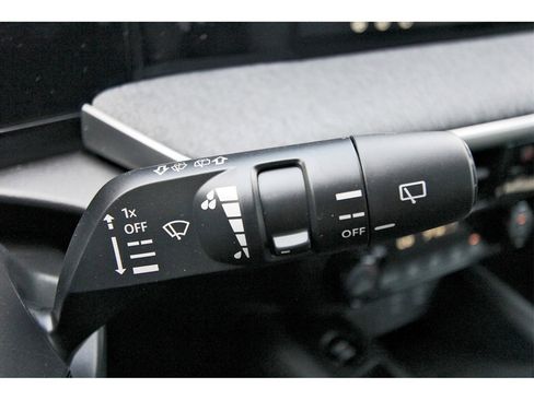 New 2026 Nissan Kicks SV w/ Charging Package image 18