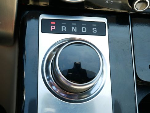 Used 2019 Land Rover Range Rover Long Wheelbase Supercharged image 24