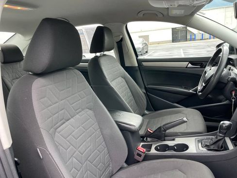 Used 2021 Volkswagen Passat 2.0T S FWD image 30