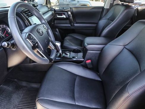 Used 2021 Toyota 4Runner TRD Off-Road Premium w/ Moonroof Package AWD/4WD image 20
