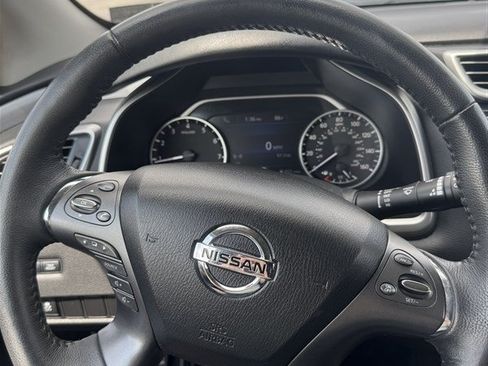 Used 2019 Nissan Murano SV AWD/4WD image 13