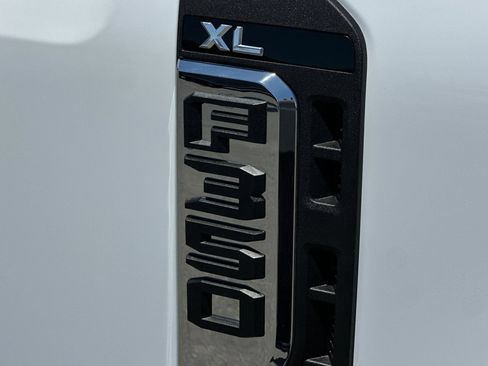 New 2026 Ford F350 XL w/ XL Chrome Package RWD image 22