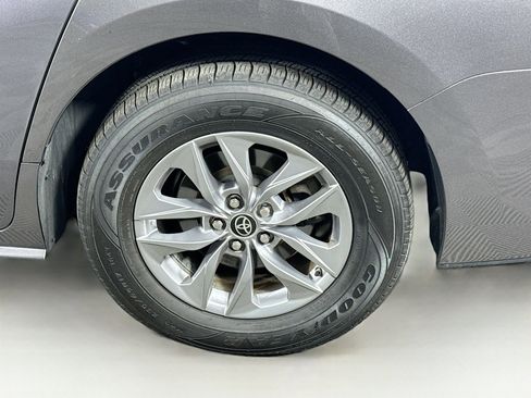Certified 2022 Toyota Sienna XLE FWD image 9