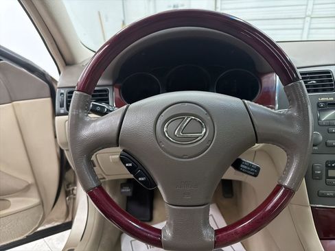 Used 2004 Lexus ES 330 image 15