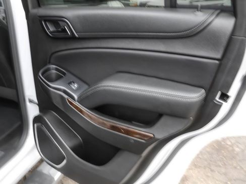 Used 2018 Chevrolet Tahoe LT w/ LT Signature Package image 29