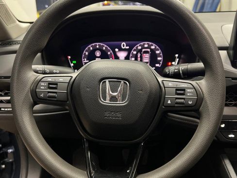 Used 2024 Honda Accord EX image 18