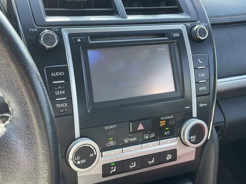 Used 2012 Toyota Camry SE image 8