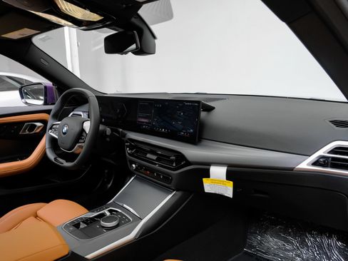 Used 2025 BMW 230i Coupe w/ Premium Package RWD image 17