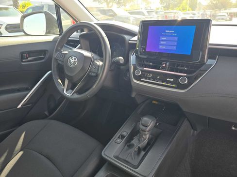 Certified 2026 Toyota Corolla Cross LE FWD image 10