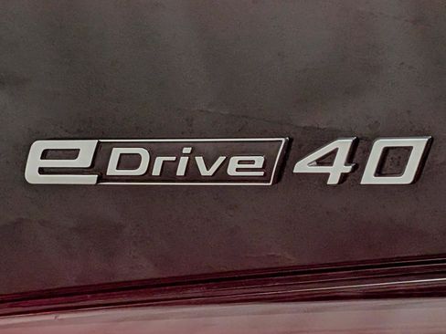 Used 2023 BMW i4 eDrive40 w/ Premium Package image 11