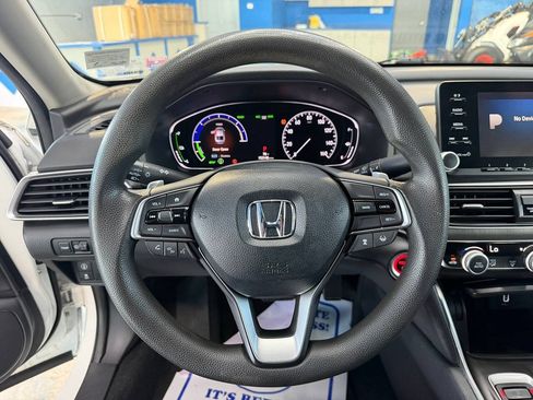 Used 2018 Honda Accord Hybrid image 17