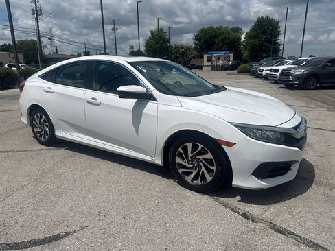 Used 2018 Honda Civic EX image 7