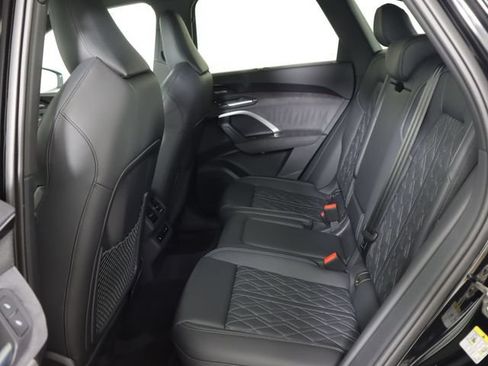 Used 2025 Audi SQ5 Prestige w/ Prestige Package AWD/4WD image 15