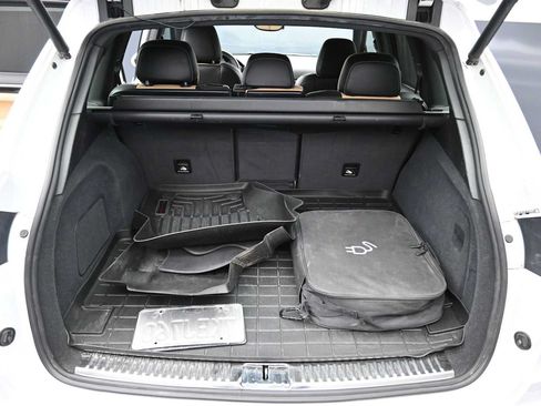 Used 2015 Porsche Cayenne S AWD/4WD image 17