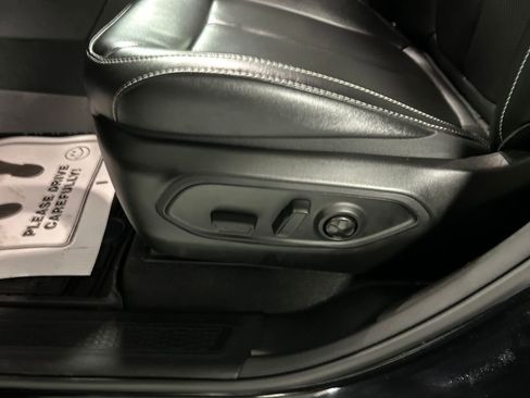 Used 2024 Jeep Grand Cherokee Limited w/ Luxury Tech Group II image 13