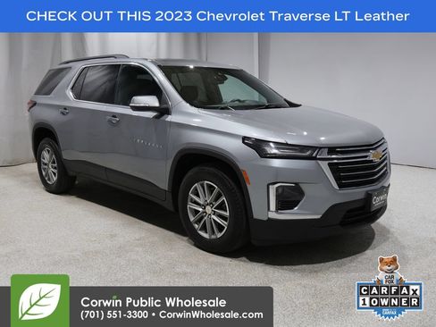 Used 2023 Chevrolet Traverse LT AWD/4WD image 1