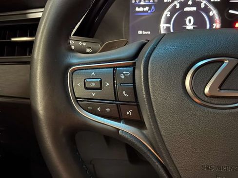 Used 2023 Lexus ES 350 w/ Premium Package FWD image 16