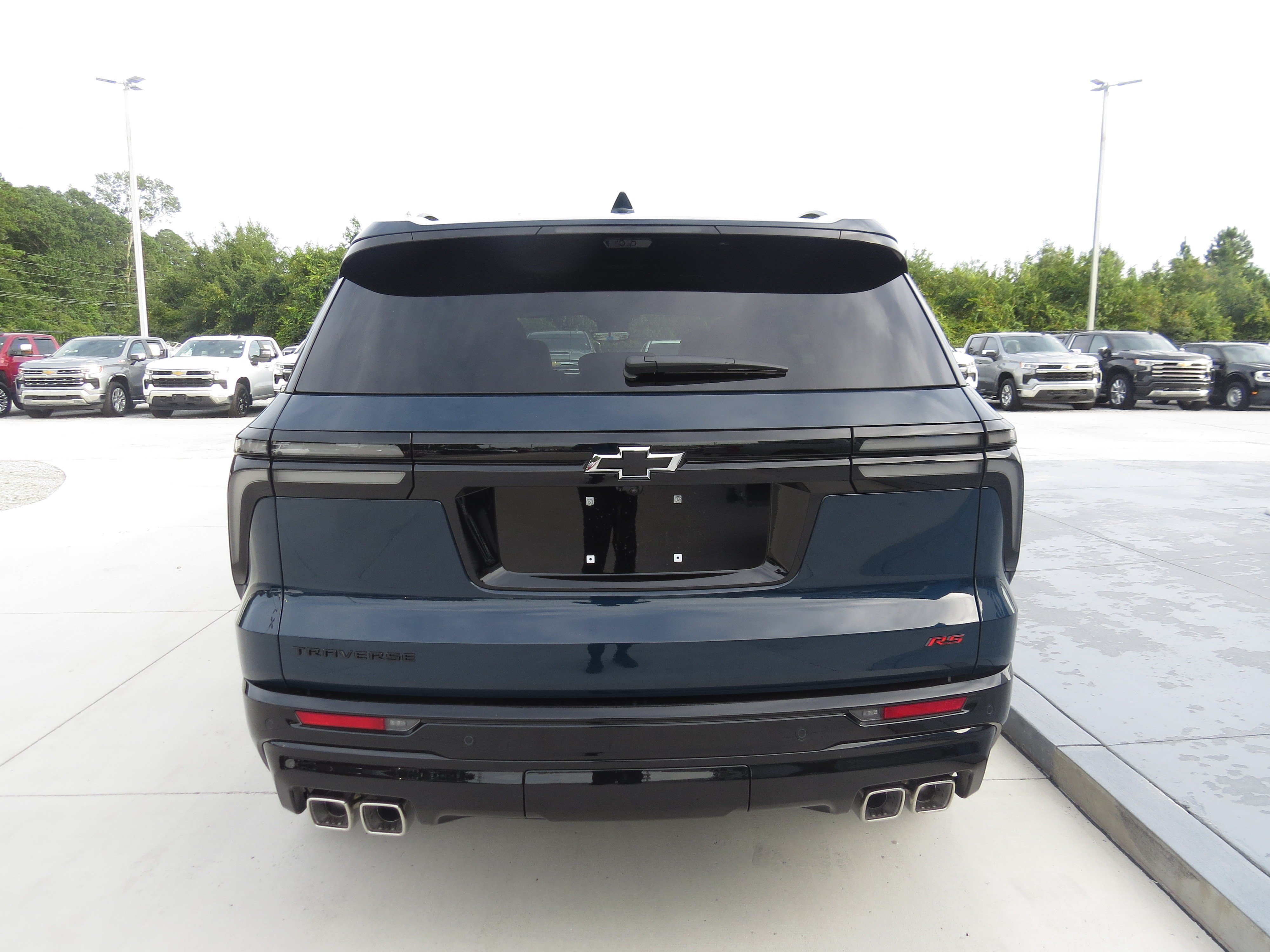 New 2027 Chevrolet Traverse RS FWD image 4