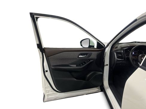 Used 2023 Nissan Rogue SV AWD/4WD image 20
