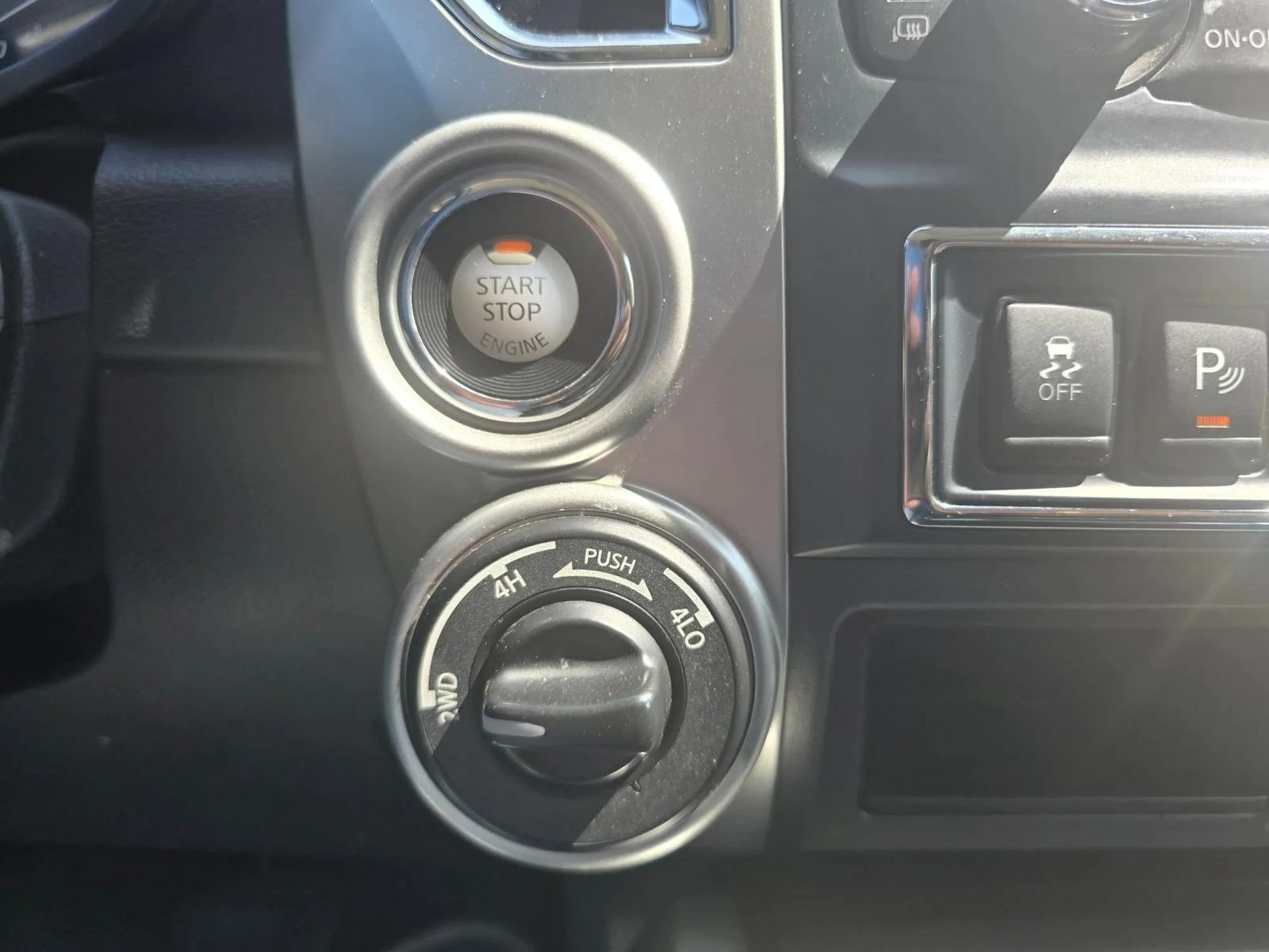 Used 2019 Nissan Titan PRO-4X AWD/4WD image 21