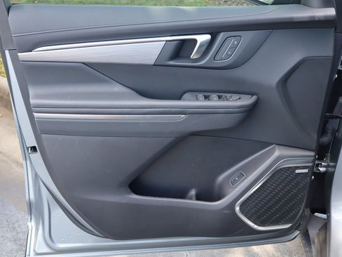 New 2025 Buick Enclave Preferred image 9