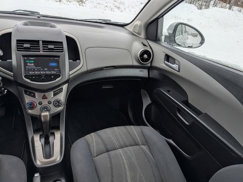 Used 2016 Chevrolet Sonic LT image 11