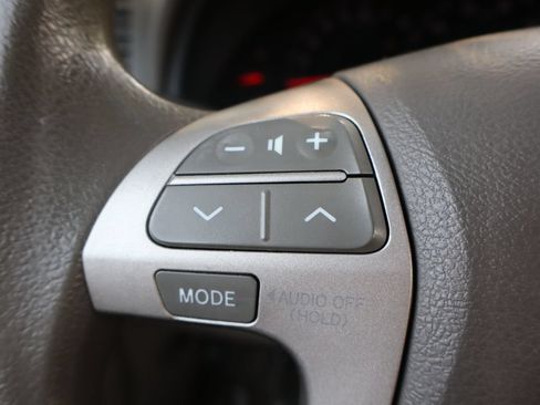 Used 2009 Toyota Camry LE FWD image 31
