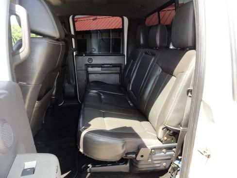 Used 2011 Ford F250 Lariat w/ Lariat Interior Pkg AWD/4WD image 10