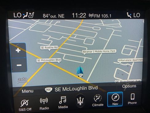 Used 2019 Maserati Levante GranLusso AWD/4WD image 29