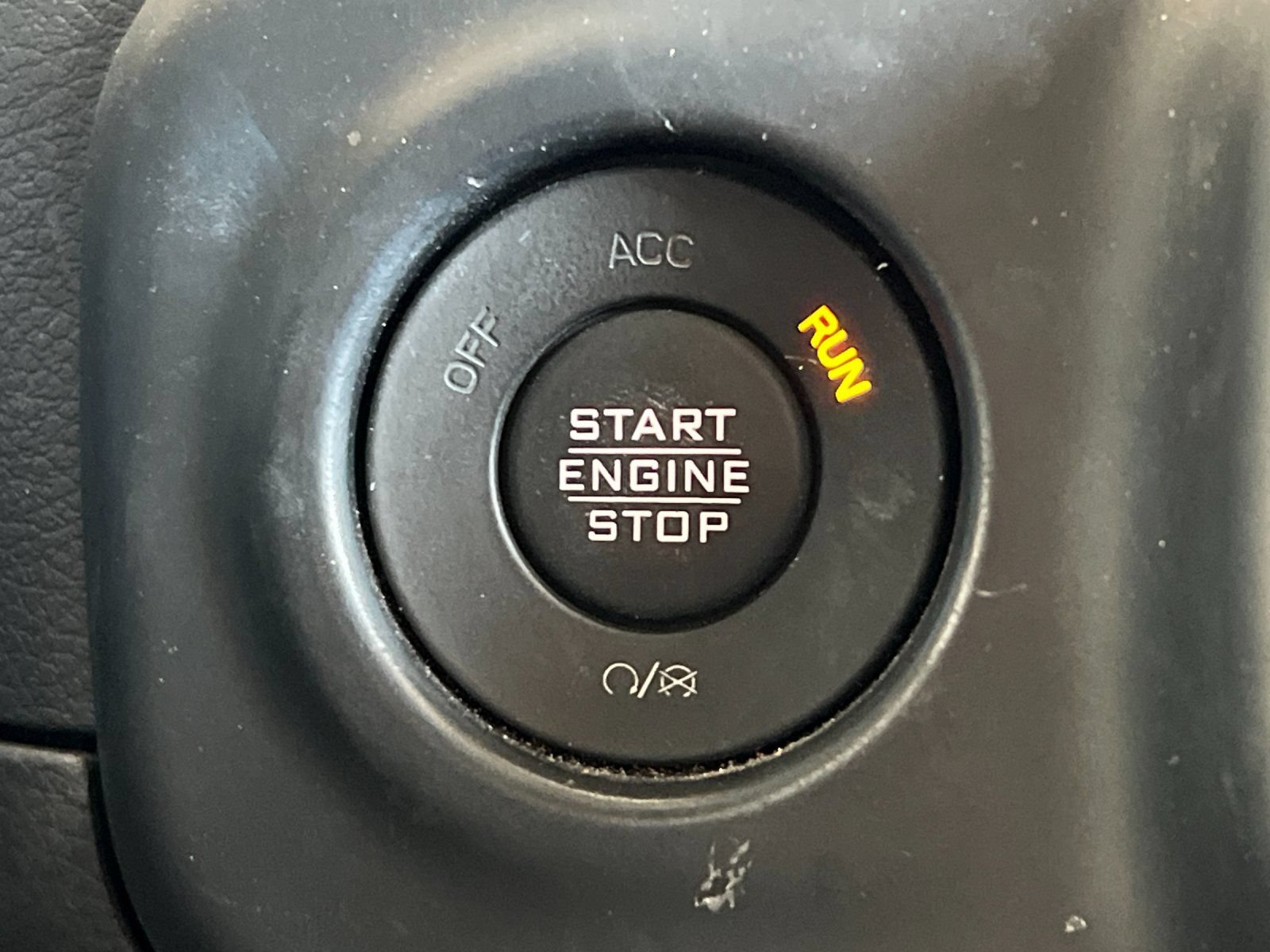 Used 2023 Jeep Wrangler Unlimited Sahara w/ Cold Weather Group AWD/4WD image 25