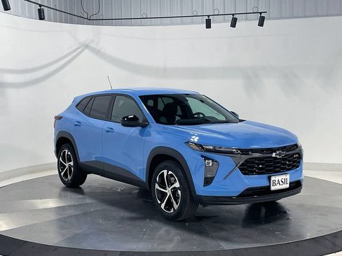 Used 2024 Chevrolet Trax RS FWD image 36