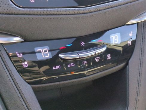 Used 2023 Cadillac XT5 Premium Luxury image 19