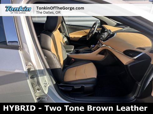 Used 2018 Chevrolet Volt Premier w/ Driver Confidence Package image 22