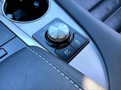 Used 2020 Lexus RX 450h F Sport image 36