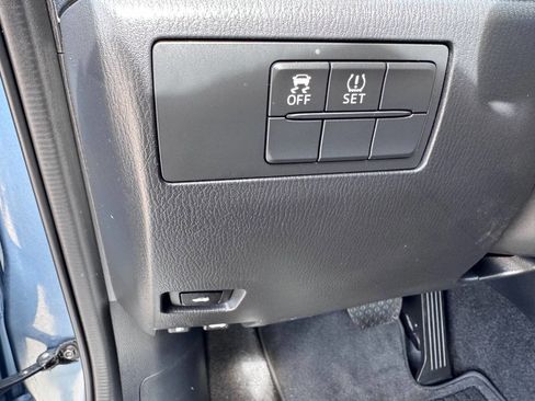 Used 2016 MAZDA MAZDA3 i Sport image 13