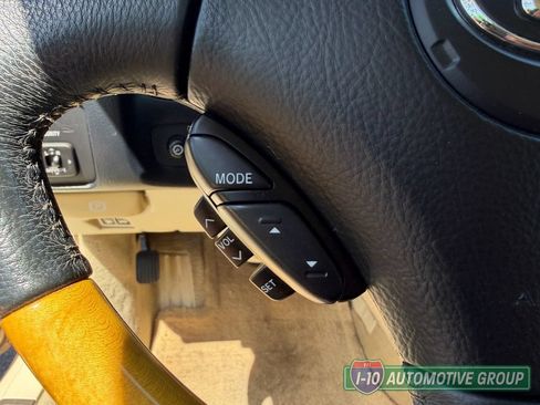 Used 2004 Lexus SC 430 Convertible RWD image 19