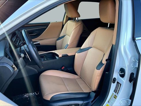 Used 2024 Lexus ES 300h w/ Premium Package FWD image 8