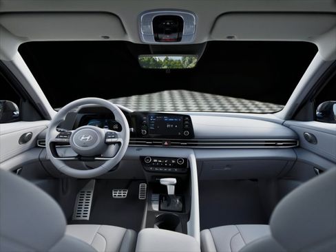 New 2026 Hyundai Elantra SEL Sport FWD image 11