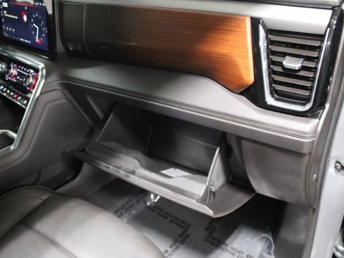 Used 2025 GMC Sierra 2500 Denali image 28