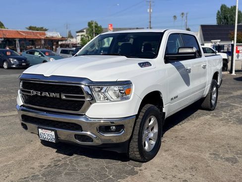 Used 2020 RAM 1500 Big Horn AWD/4WD image 3