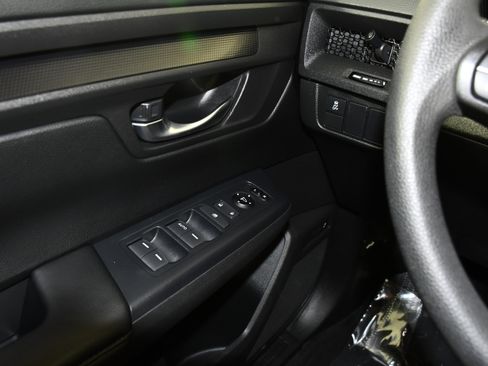 Certified 2025 Honda CR-V LX image 31