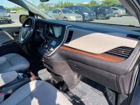 Used 2016 Toyota Sienna Limited Premium AWD/4WD image 50