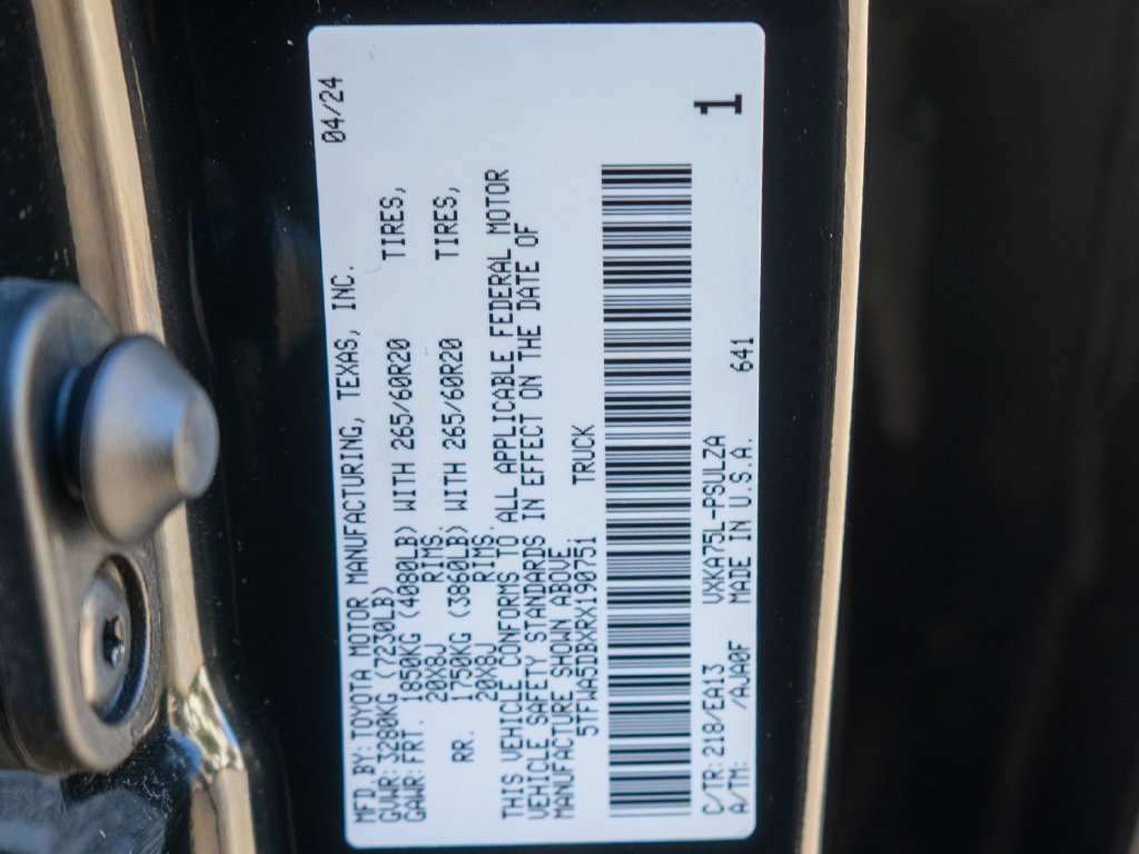 Used 2024 Toyota Tundra Limited AWD/4WD image 38