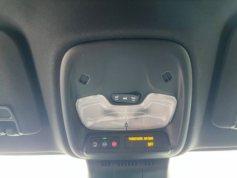 Certified 2024 Chevrolet Colorado Z71 w/ Z71 Convenience Package 2 image 17