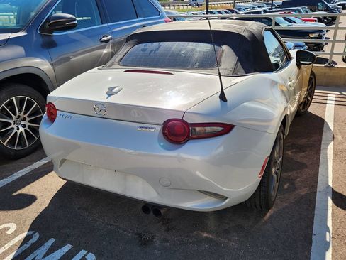 Used 2016 MAZDA MX-5 Miata Grand Touring RWD image 8